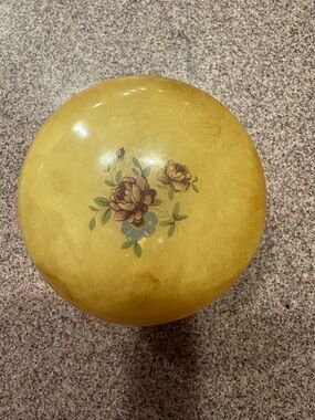 Vintage Italian Alabaster powder/trinket or jewelry box 1970s